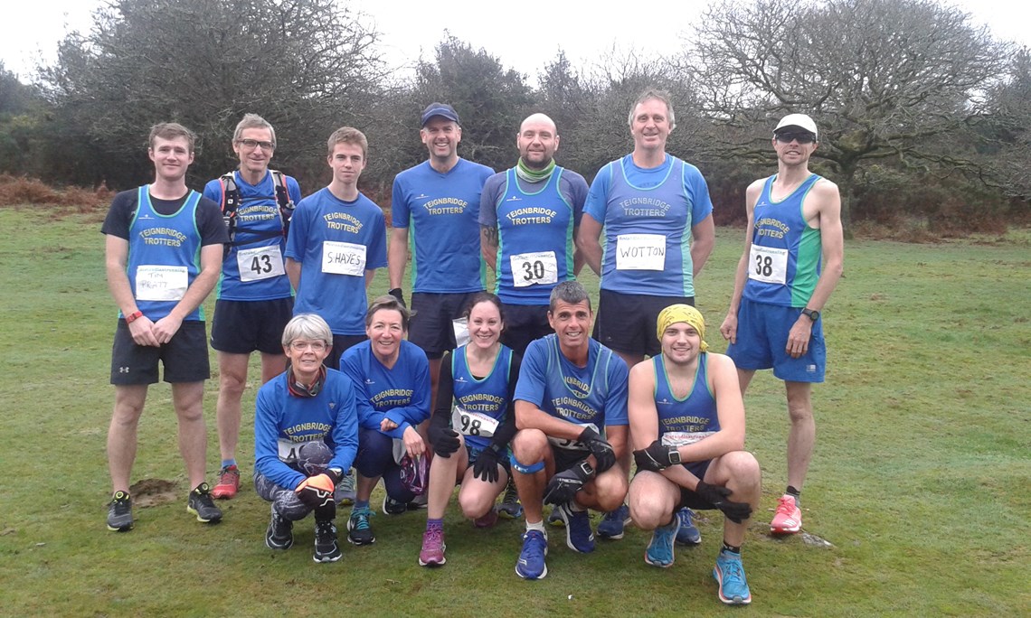 group photo before plym trail races.jpg