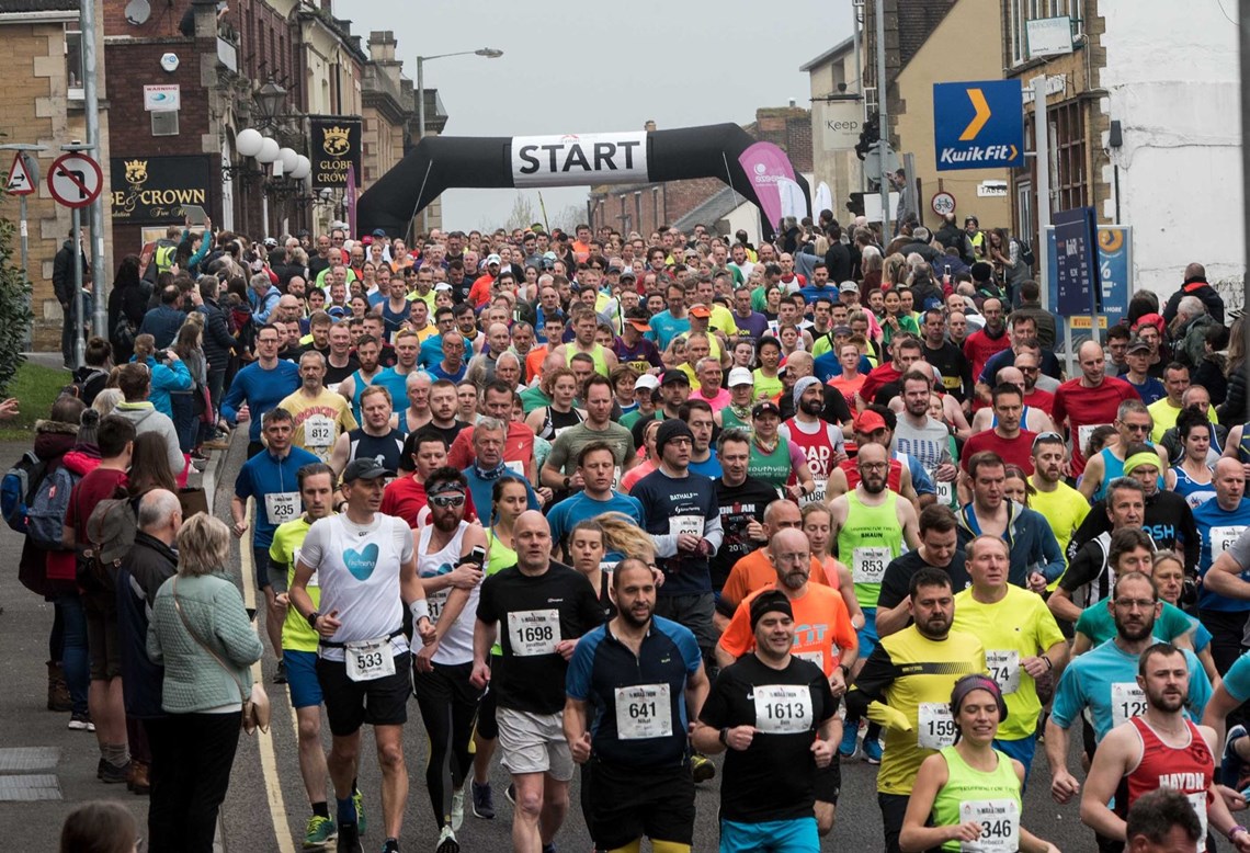 runners turn out in force for the yeovil half marathon.jpg