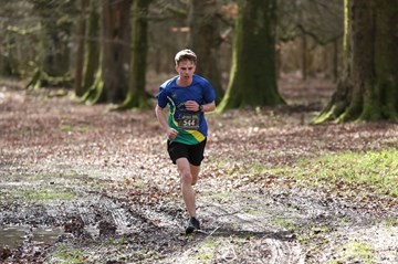 stan hayes on his way to 3rd place in larmer tree 20 miler.jpg
