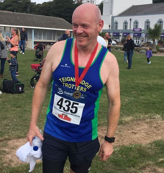 philip golom represents the trotters at exmouth 10k.jpg