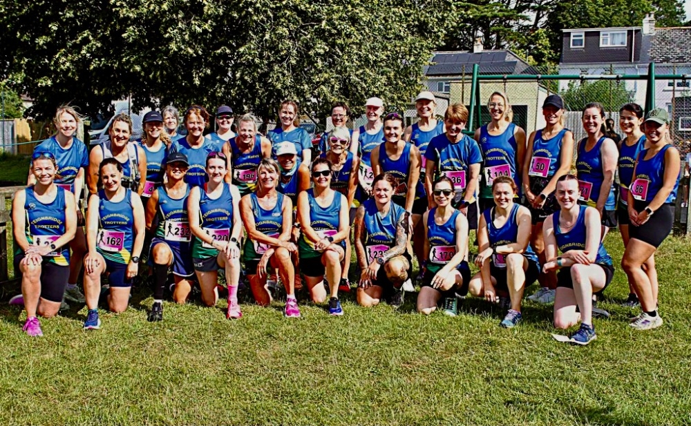 ladies 10k_team.jpg