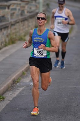 louise gentre looking strong on her way to 1st female finisher.jpg