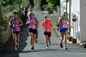 ladies10k group.jpg