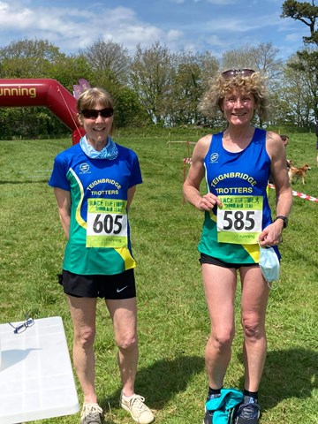 susanne and julia all smiles at race the tide.jpeg