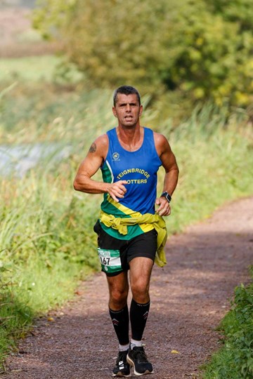 roger hayes on the tow path.jpg