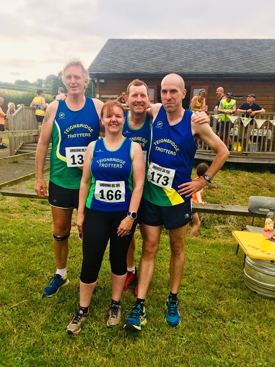 the quartet of trotters at the umborne ug 10k.jpg