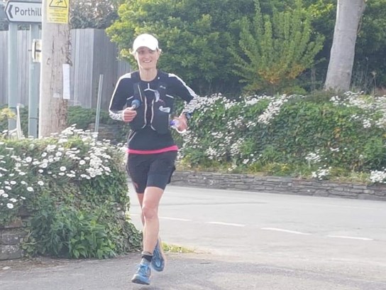 helen anthony at bude 43 mile ultra.jpg