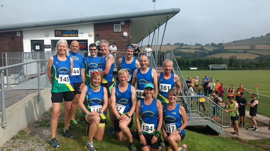 trotters line up before stoke gabriel 10k.jpg