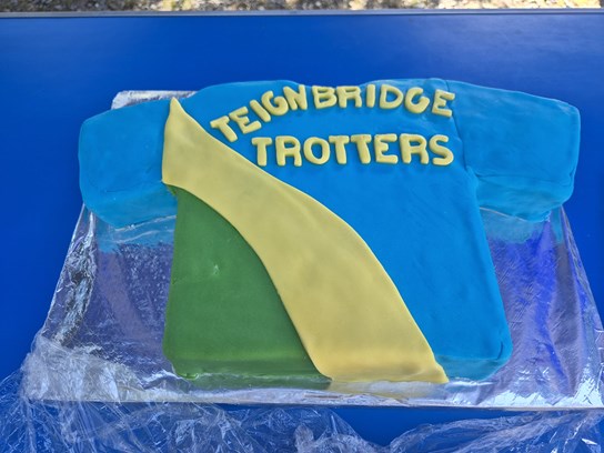 trotters_shirt cake.jpeg